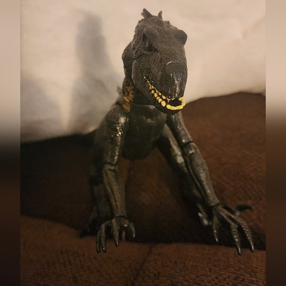 Jurassic World INDORAPTOR Mattel 16" Action Figure 2017 - Picture 2 of 3